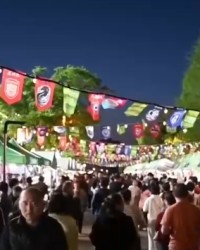 “超”有看点引爆消费新热潮 “足球+夜市+美食+趣玩”聚人气、添活力